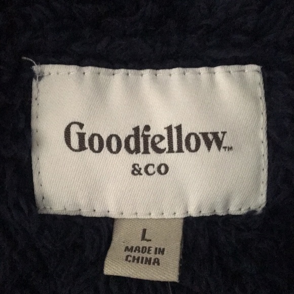 Super soft Sherpa like sweater, men’s size L - Picture 3 of 3